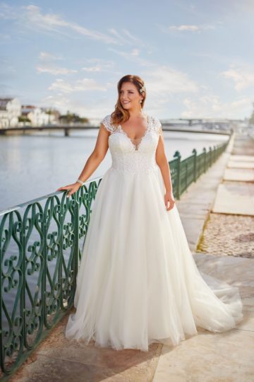 Miss Emily 23320