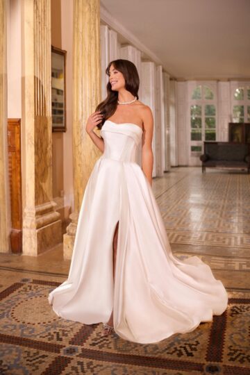 Monica Loretti 8360