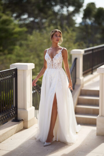 Tres Chic 27205